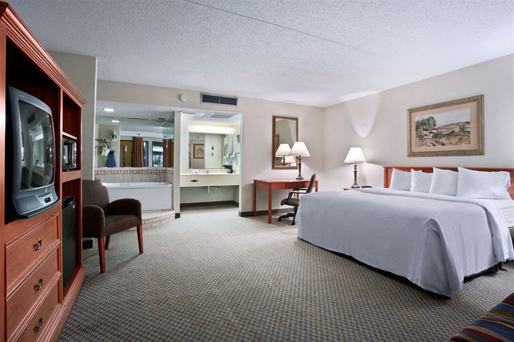 Salina Ambassador Hotel & Conference Center Pokój zdjęcie